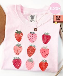 Summer Strawberry T-Shirt, Cottagecore Summer Berries Tee, Strawberry Aesthetic Shirt, Gardening Gifts, Mothers Day Gift